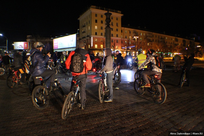 Барнаульские велосипедисты стали участниками международного "Часа Земли"