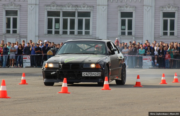 В Барнауле пройдут автомобильные соревнования "Лучший водитель — 2015 на кубок БЦВВМ"