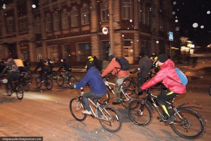 Почему барнаульские велосипедисты участвуют во всероссийской акции "Час Земли"