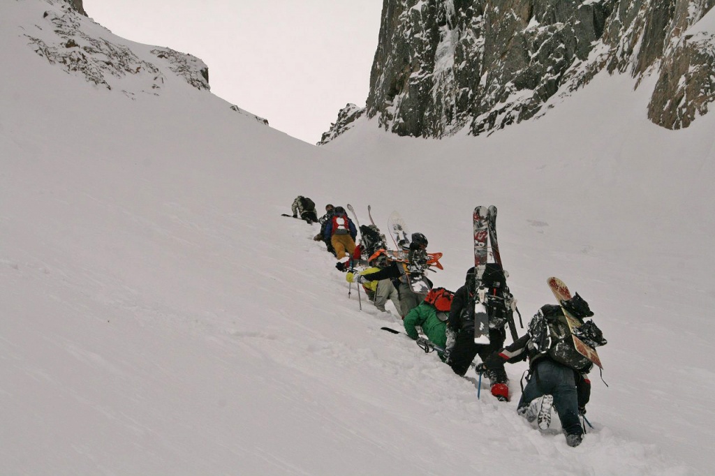 На Байкал за фрирайдом раньше всех: беккантри-лагерь и ски-тур