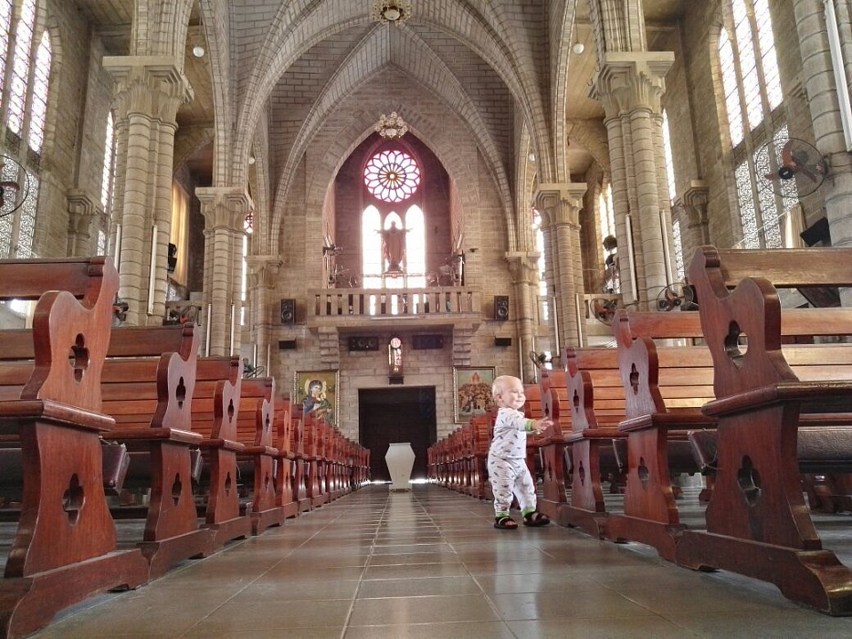 Вьетнам: Прогулка с малышом у Кафедрального собора
