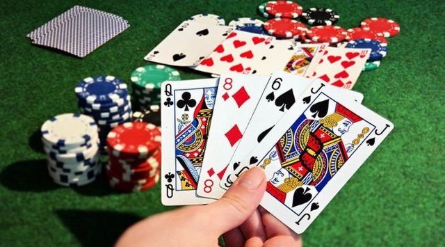Покер на реальные деньги: основные нюансы игры